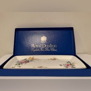 NEW Royal Doulton Arcadia English fine China sandwich tray, floral, gold trim